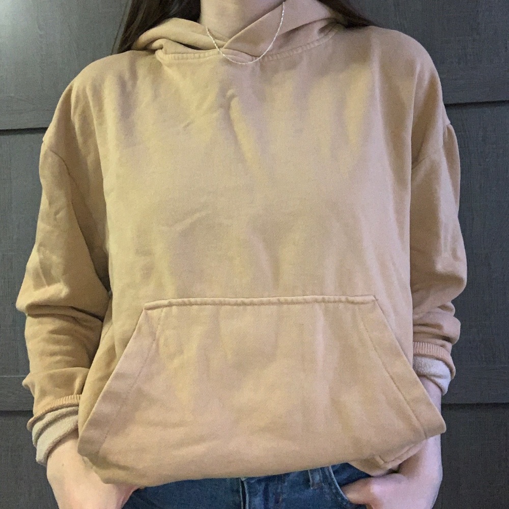 URBAN OUTFITTERS TAN HOODIE